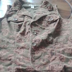 EUC Floral Button-Up Corduroy Vest